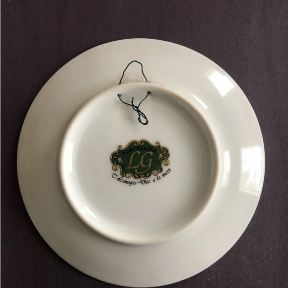 Vtg T. Limoges Porcelaine Dec A La Main Plate Signed Pears Berries 6” - Picture 2 of 4